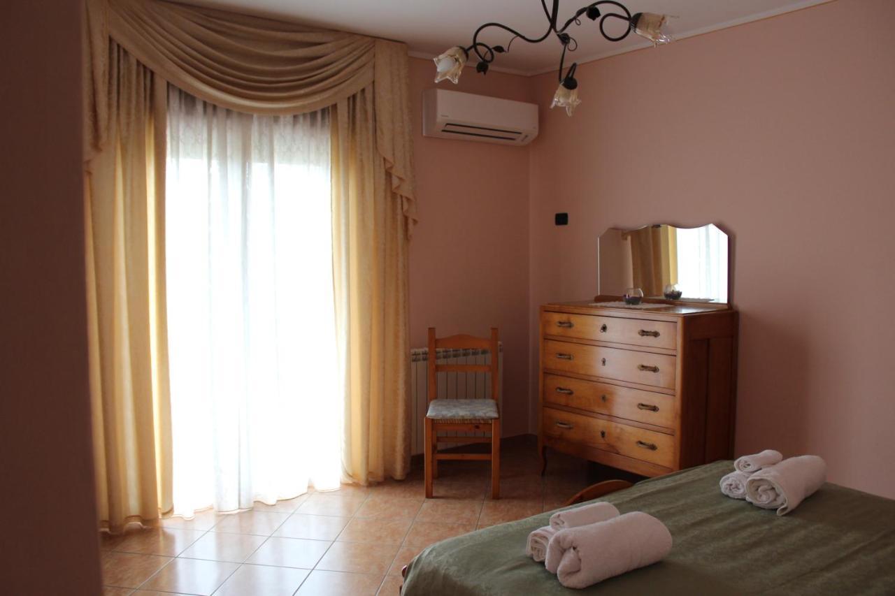 לינה וארוחת בוקר סנטה מריה דל צ'דרו La Collina מראה חיצוני תמונה
